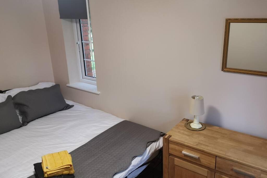 Netherton Studio Apartment 2 Рос-он-Си Экстерьер фото